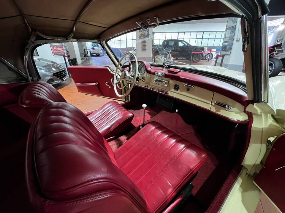 Image 42/58 of Mercedes-Benz 190 SL (1955)