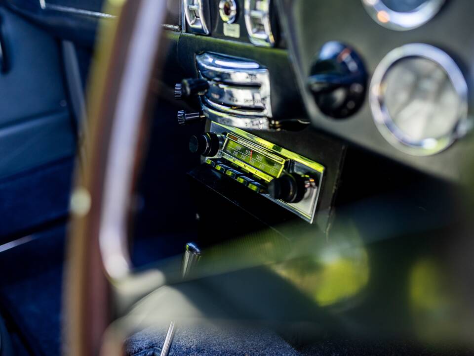 Image 61/62 of Aston Martin DB 6 (1967)