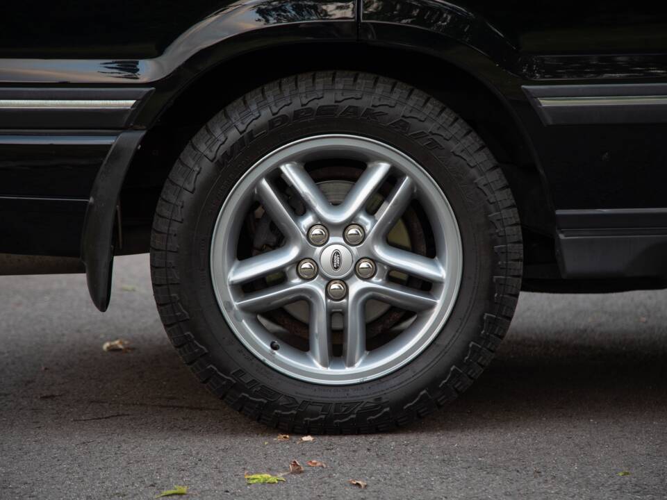 Immagine 18/50 di Land Rover Range Rover 4.6 Vogue (2001)