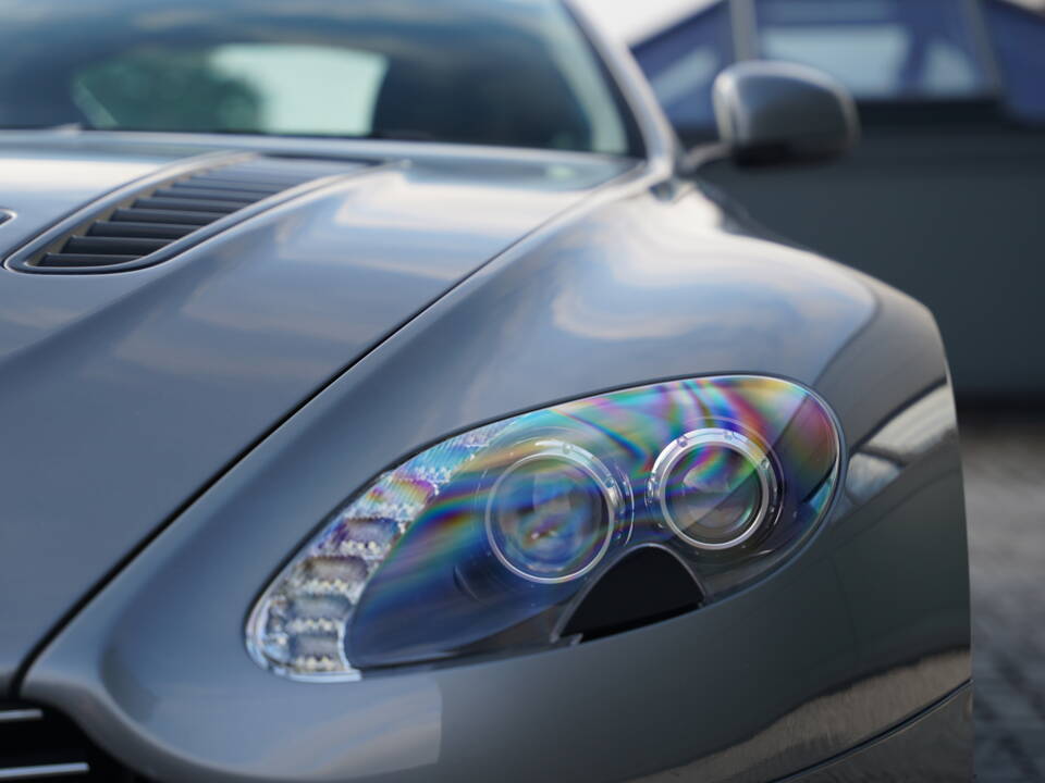 Imagen 28/50 de Aston Martin V12 Vantage (2012)