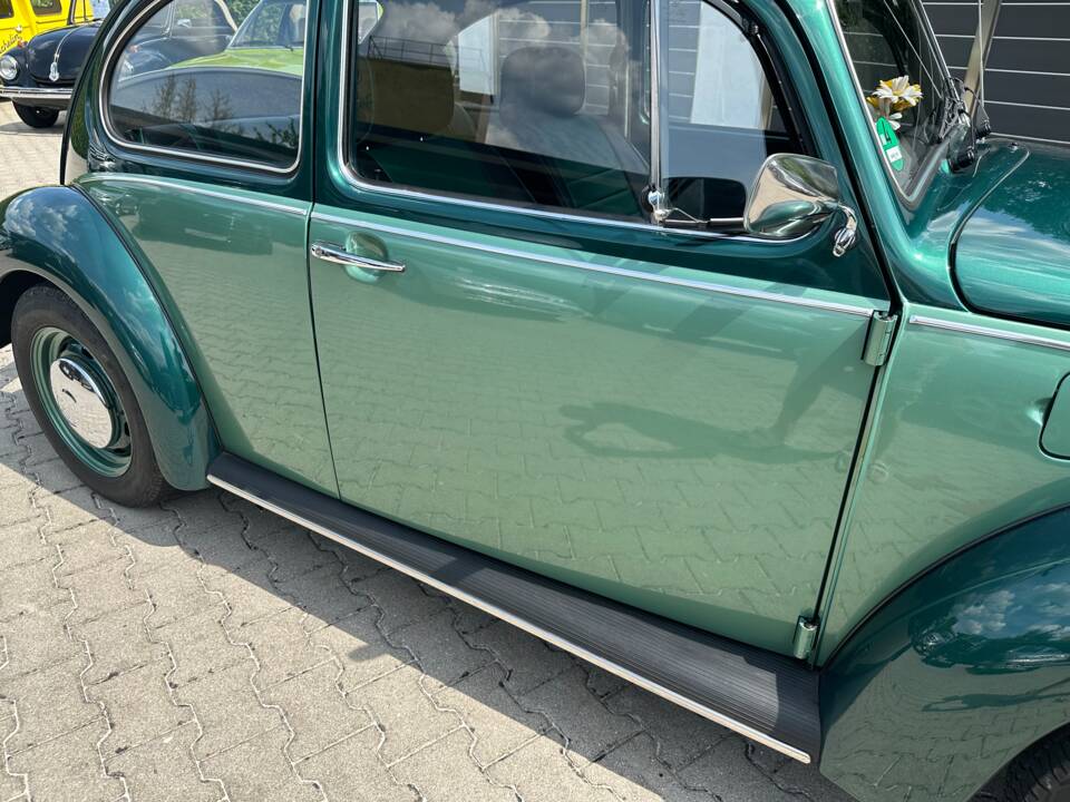 Image 29/92 of Volkswagen Beetle 1600 (1996)