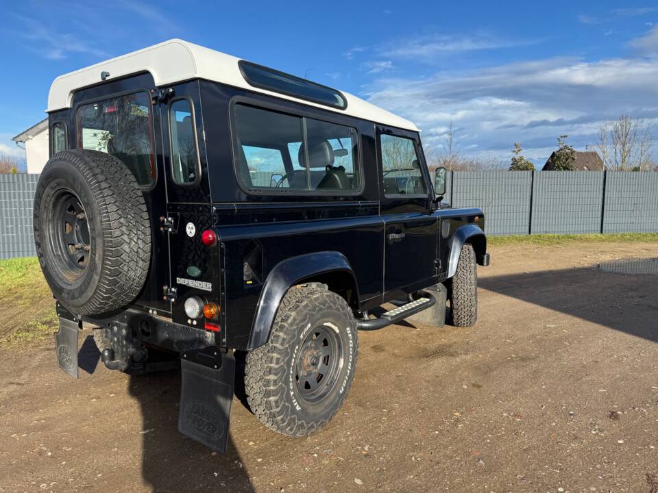 Image 6/19 of Land Rover Defender 90 (2011)