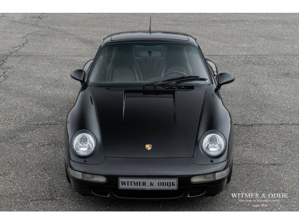 Image 2/32 of Porsche 911 Carrera 4S (1996)