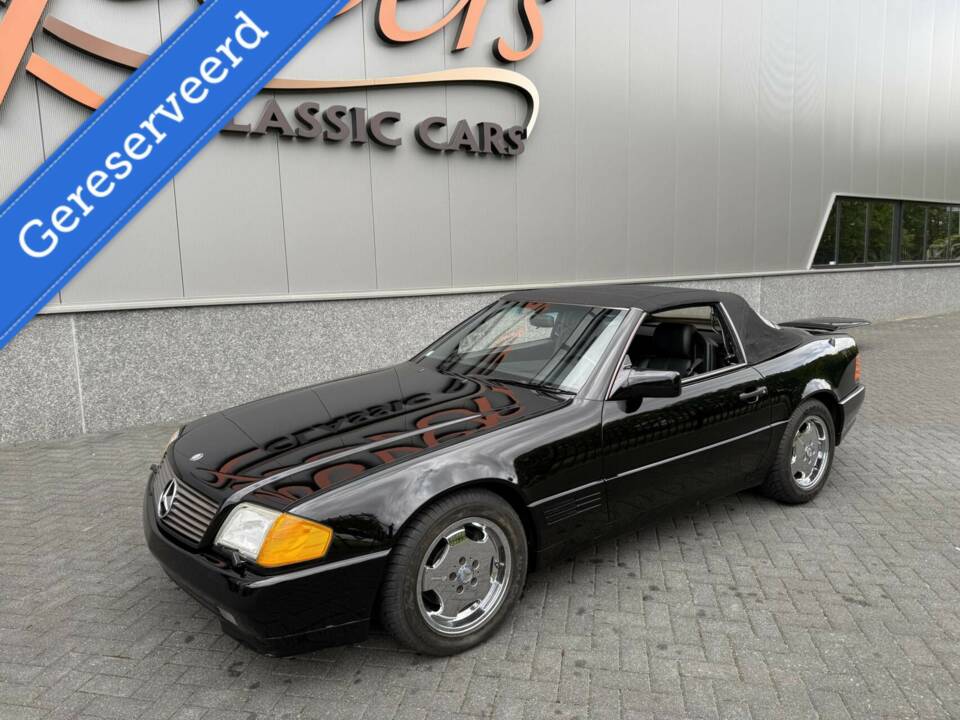 Image 18/50 of Mercedes-Benz 500 SL (1991)