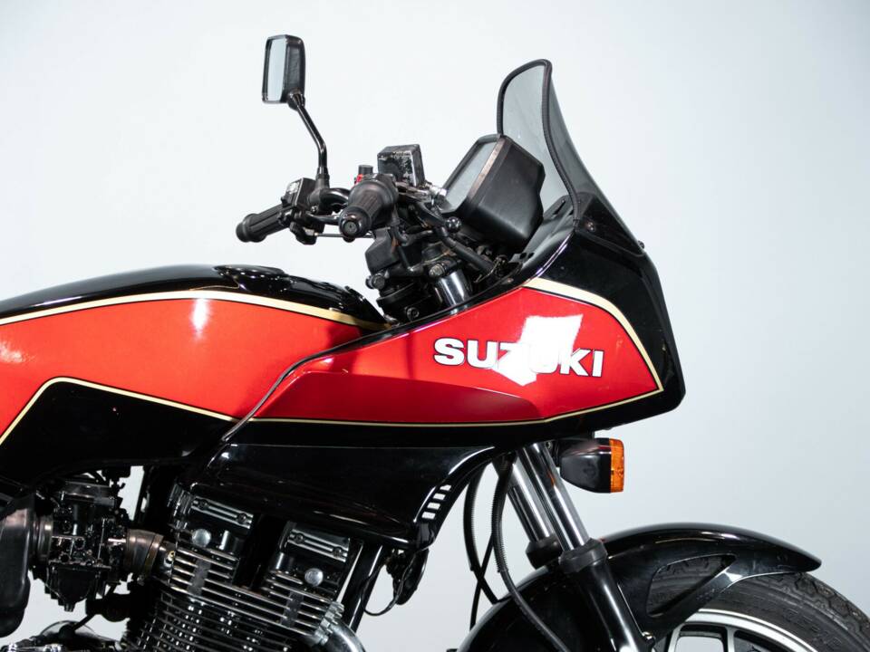 Image 27/50 de Suzuki GSX 1100 ES (1988)