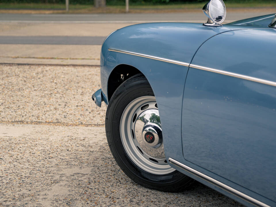 Immagine 23/46 di Porsche 356 B 1600 Roadster (1961)