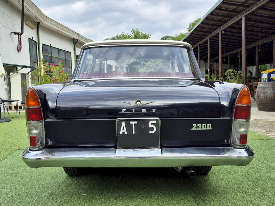Bild 10/47 von FIAT 2300 (1961)
