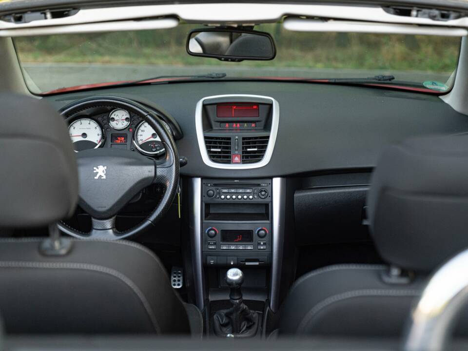 Image 38/50 of Peugeot 207 CC 1.6 VTi (2008)