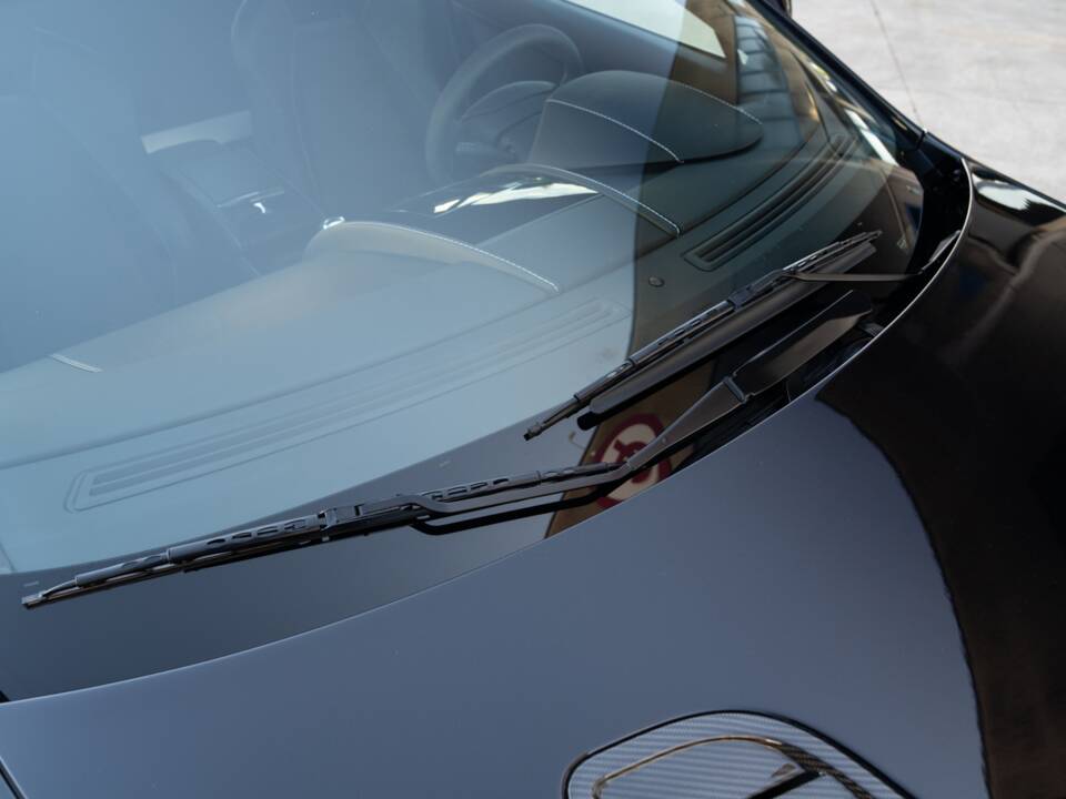Image 41/83 de Aston Martin V12 Vantage (2009)