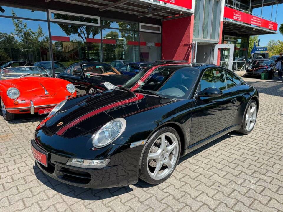 Image 1/20 of Porsche 911 Carrera (2006)