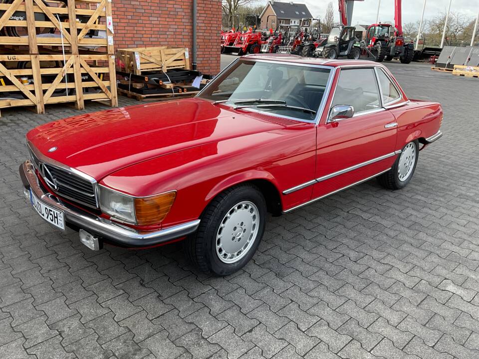 Image 4/44 of Mercedes-Benz 350 SL (1974)