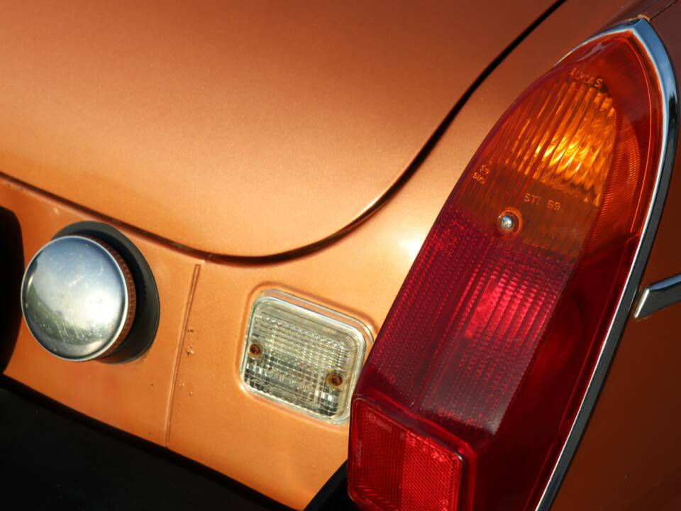 Image 8/50 of MG MGB Limited Edition (1981)