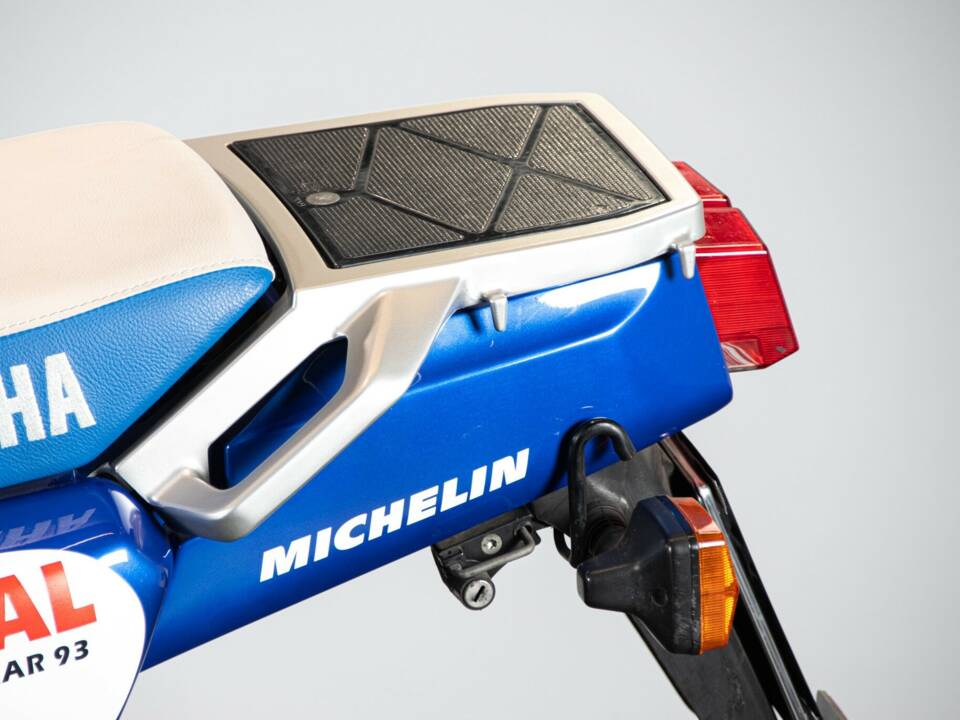 Image 11/50 of Yamaha XTZ 750 Super Ténéré (1993)