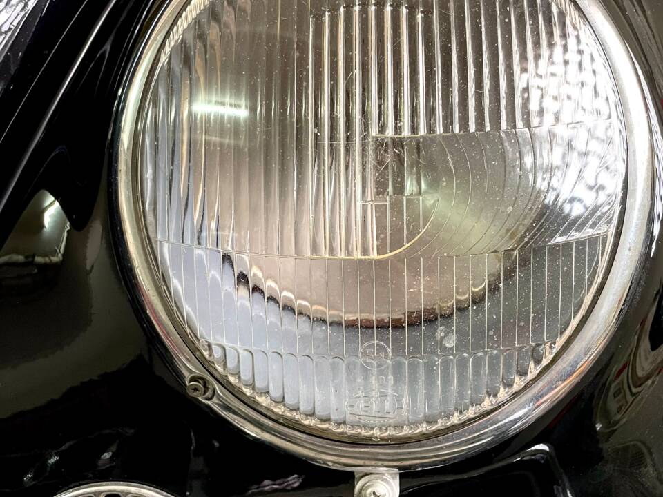 Image 38/130 of Volkswagen Beetle 1200 Export &quot;Oval&quot; (1954)