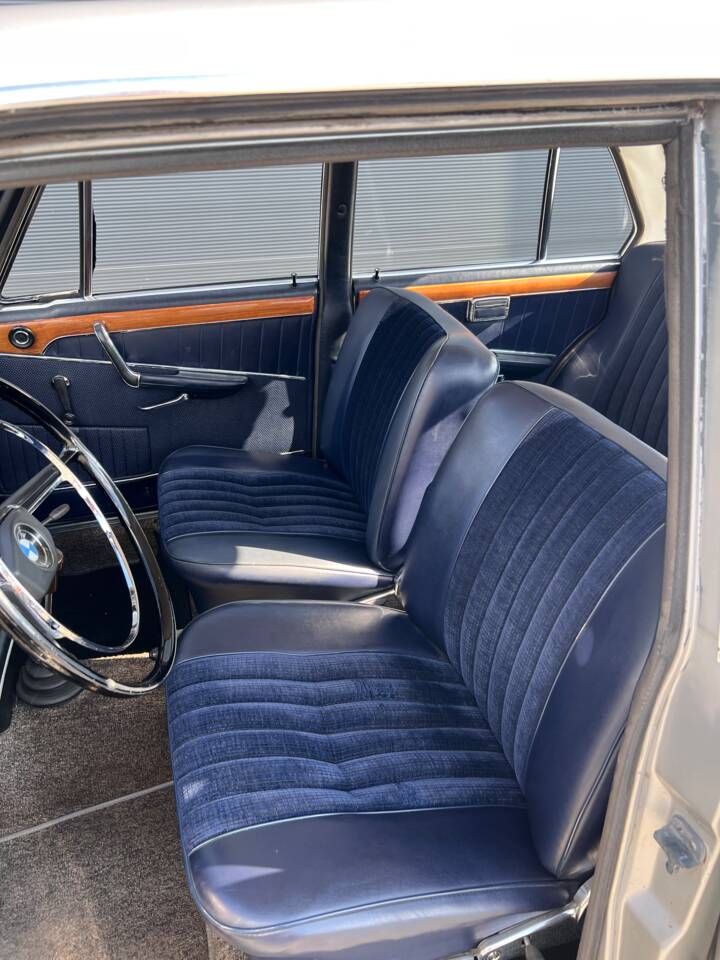 Image 8/30 of BMW 2000 tilux (1968)