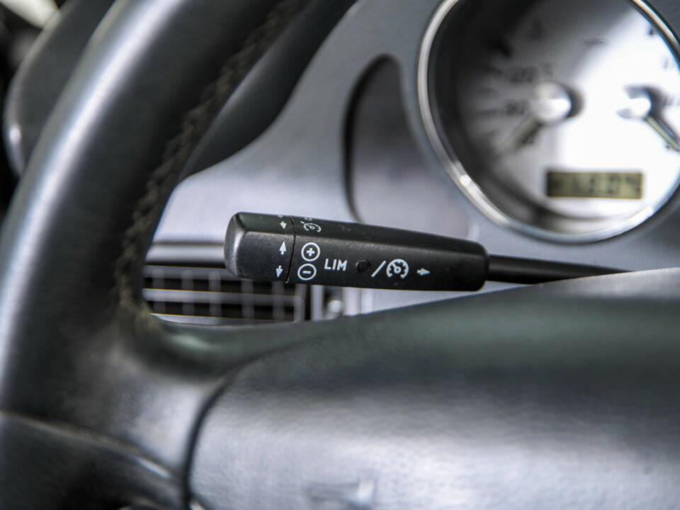 Image 33/50 of Mercedes-Benz SLK 200 Kompressor (2002)