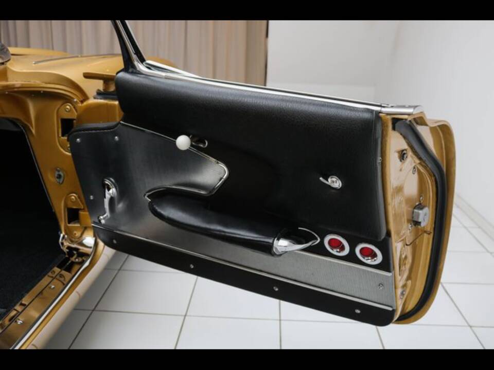 Image 33/100 of Chevrolet Corvette (1958)