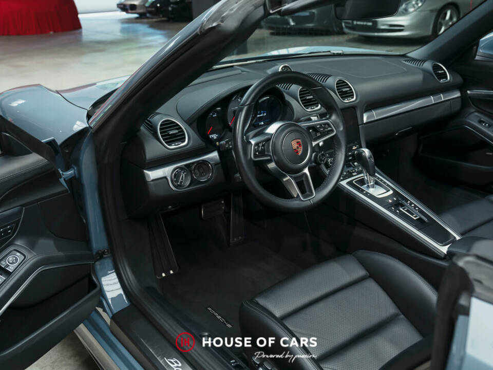 Image 15/22 of Porsche 718 Boxster S (2017)