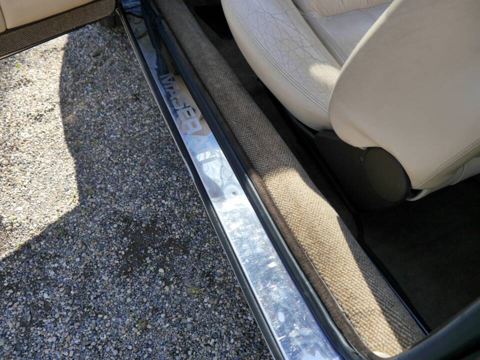 Bild 36/54 von Maserati 228i (1988)