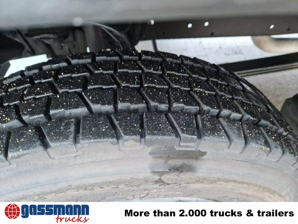 Image 11/15 of Mercedes-Benz T2 711 D (1988)