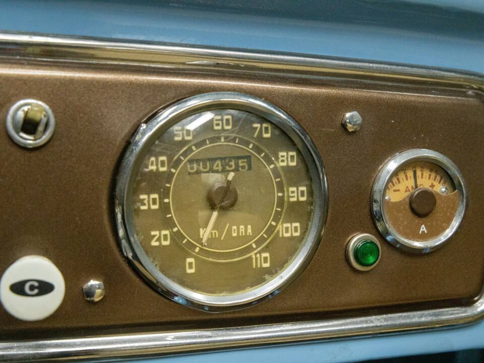 Image 37/50 of FIAT 500 C Topolino (1949)