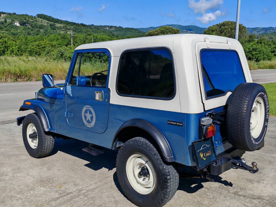 Image 7/31 of Jeep CJ-7 2.4L Diesel (1983)