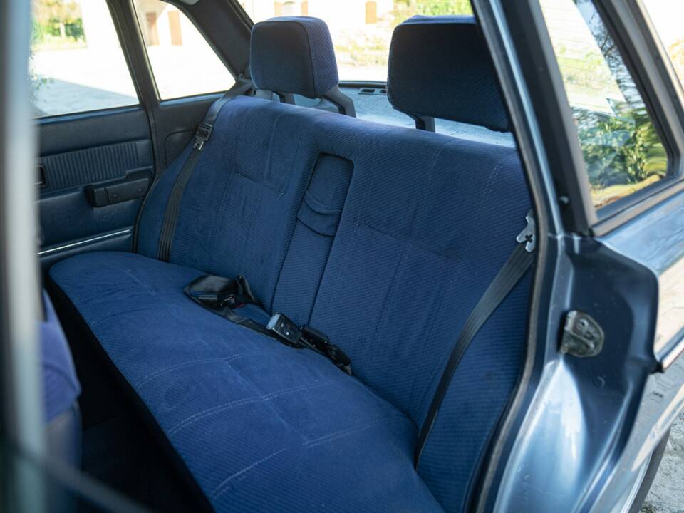 Bild 27/50 von Volvo 240 Diesel (1984)