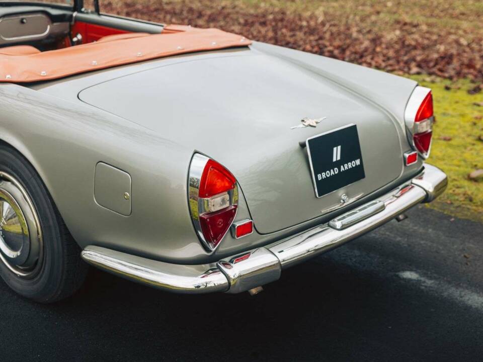 Imagen 10/25 de Lancia Flaminia GT 2.8 3C Touring (1962)