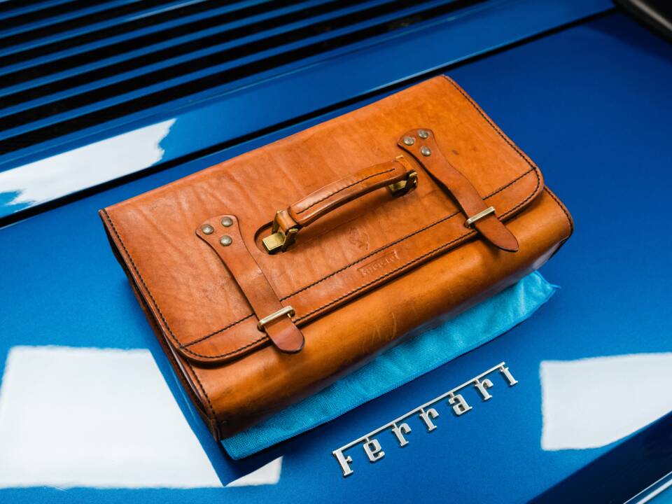 Imagen 52/58 de Ferrari Mondial T (1990)