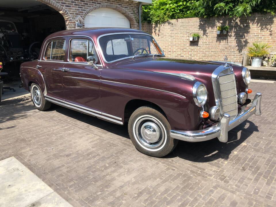 Bild 5/7 von Mercedes-Benz 220 S (1959)
