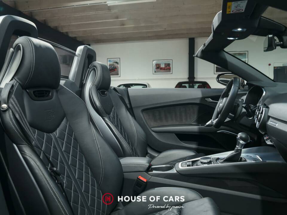 Image 19/25 of Audi TT 45 TFSI Quattro (2019)