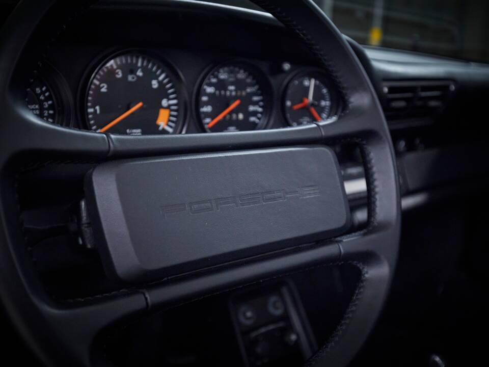 Immagine 66/96 di Porsche 911 Speedster 3.2 (1989)