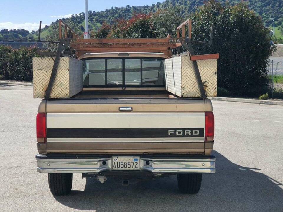 Image 6/20 of Ford F-250 (1993)