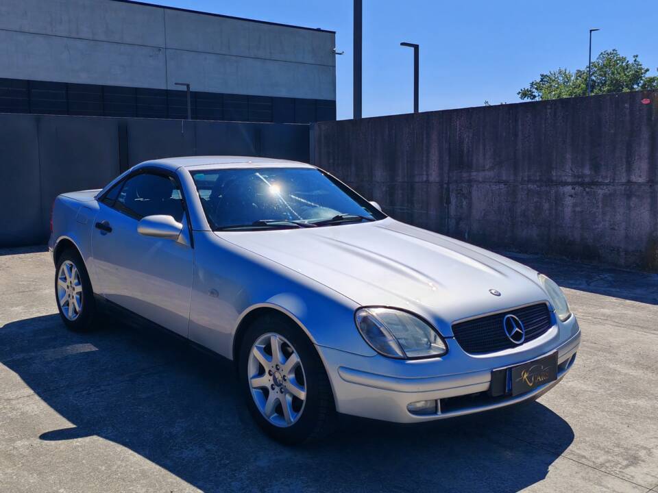 Bild 3/34 von Mercedes-Benz SLK 200 (1999)