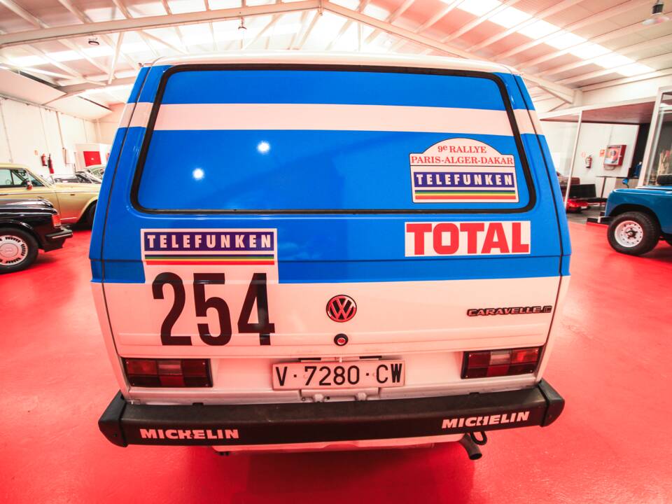Bild 5/17 von Volkswagen T3 Kombi 1.9 (1989)