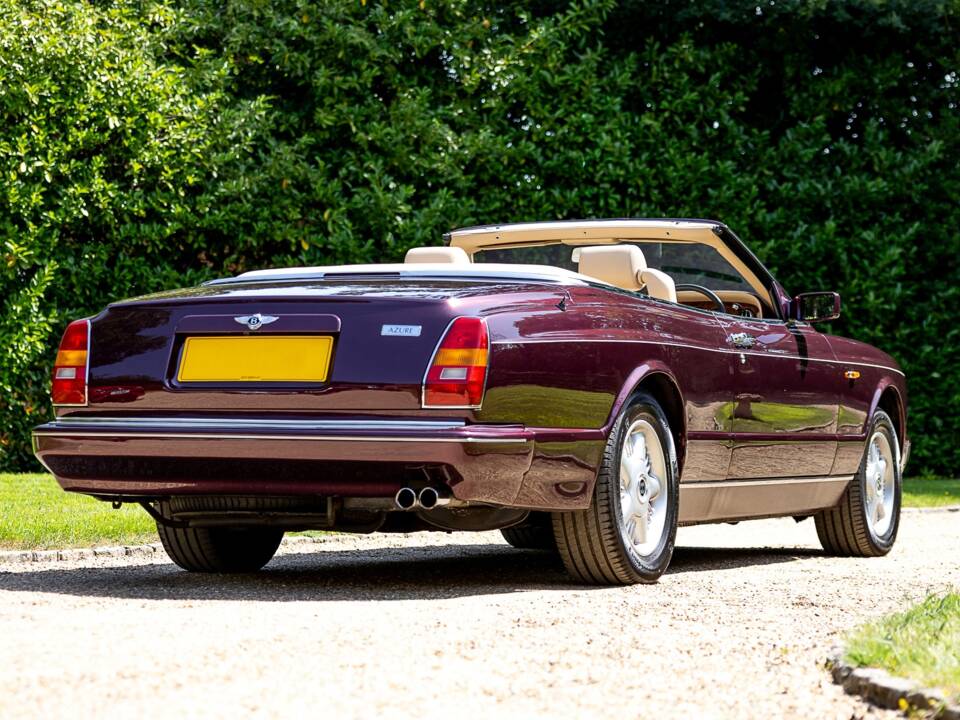 Image 4/46 of Bentley Azure (1997)