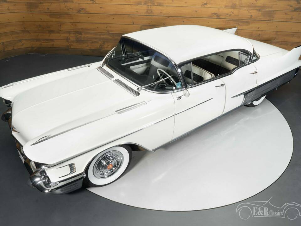Imagen 2/8 de Cadillac 60 Special Fleetwood (1958)