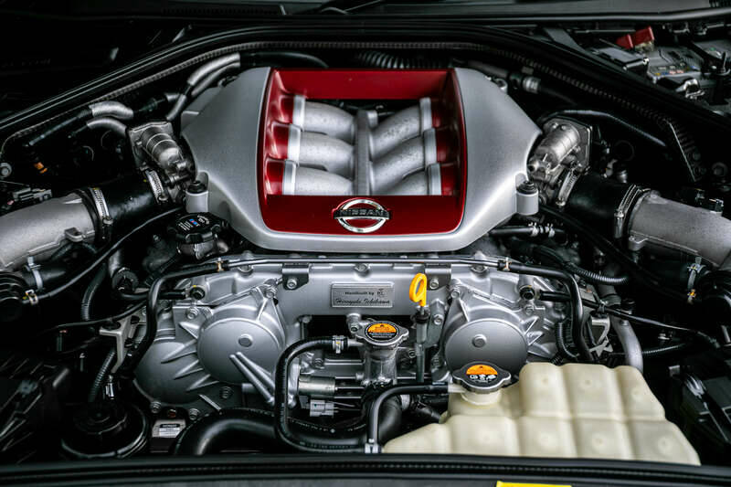 Bild 15/37 von Nissan GT-R Black Edition (2016)