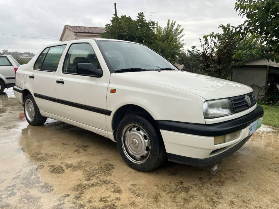 Image 5/22 of Volkswagen Jetta III 1,8 (1993)
