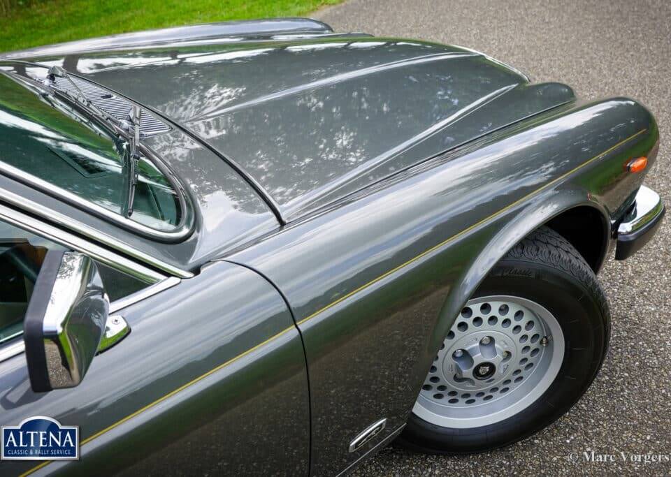 Image 35/57 de Jaguar XJ 12 (1986)