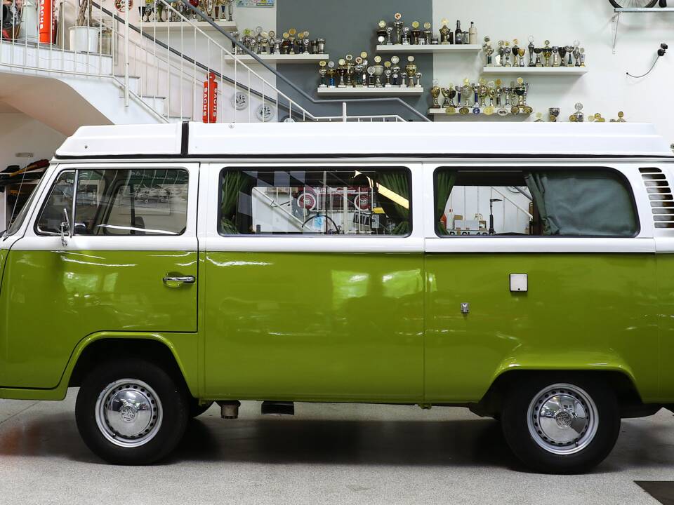 Image 11/25 de Volkswagen T2b Camper (1979)
