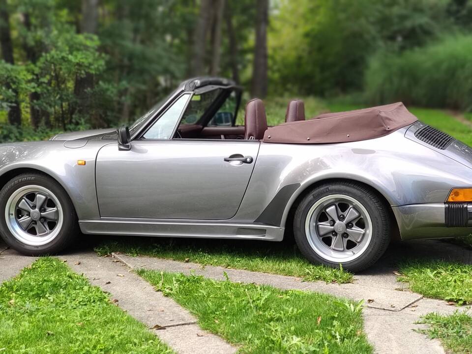 Image 16/104 of Porsche 911 Carrera 3.2 (1986)