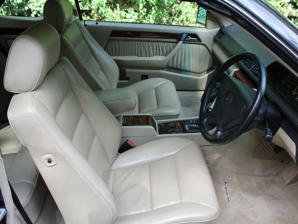 Bild 11/22 von Mercedes-Benz E 320 (1994)