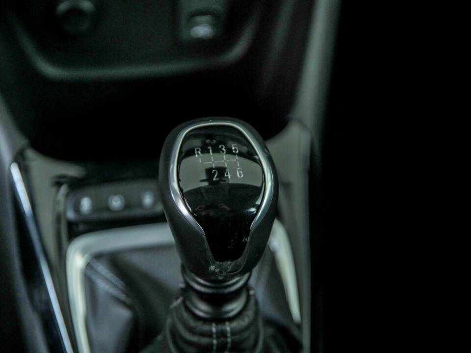Image 38/50 de Opel Crossland X 1.2 Turbo (2020)