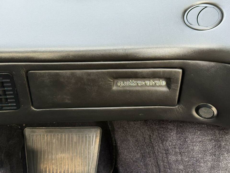 Image 25/50 of Ferrari Mondial 3.2 (1988)