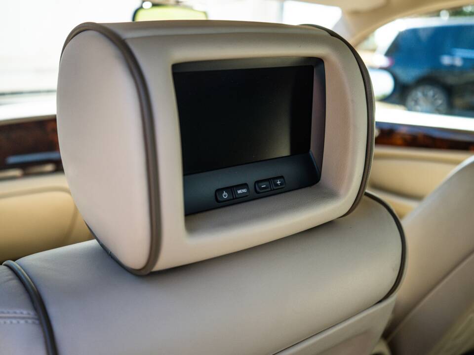 Image 48/50 of Jaguar XJ 8 4.2 (2003)