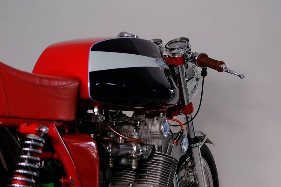 Image 98/99 of MV Agusta 750 Sport (1971)