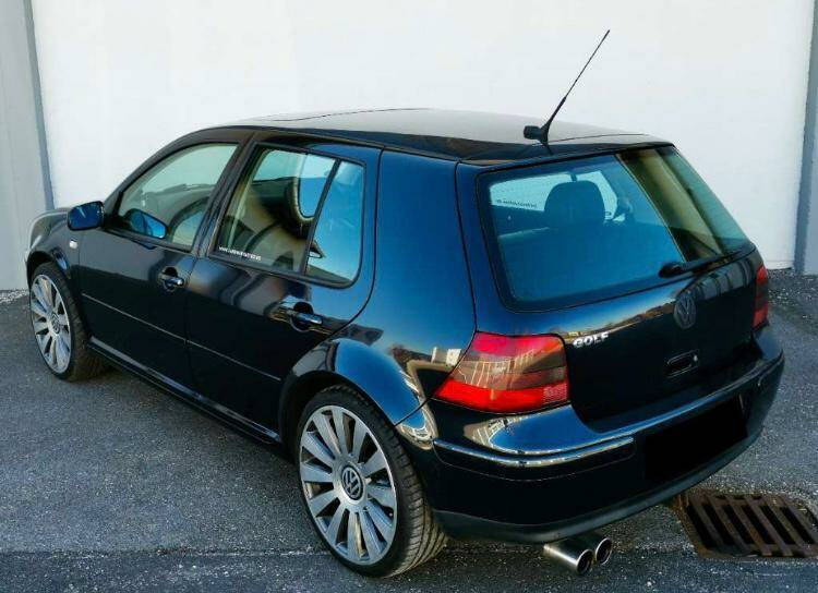 Imagen 2/8 de Volkswagen Golf IV 2.3 V5 (2001)