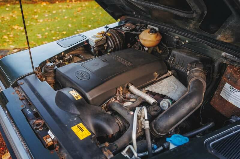 Bild 10/50 von Land Rover Defender 110 (2005)