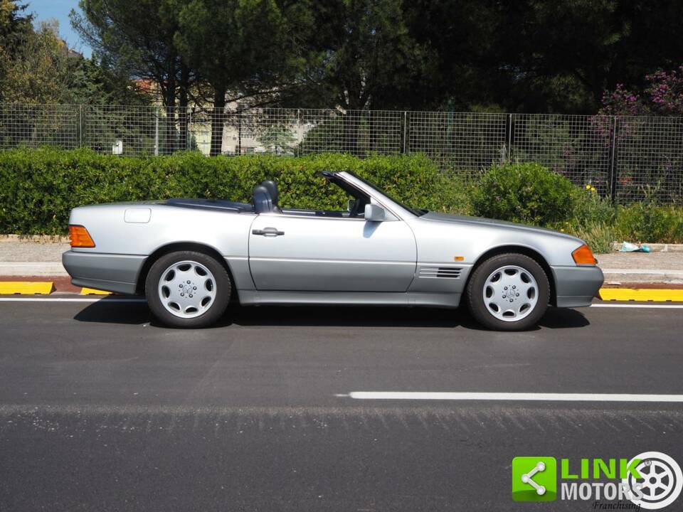 Image 18/50 de Mercedes-Benz 300 SL-24 (1992)